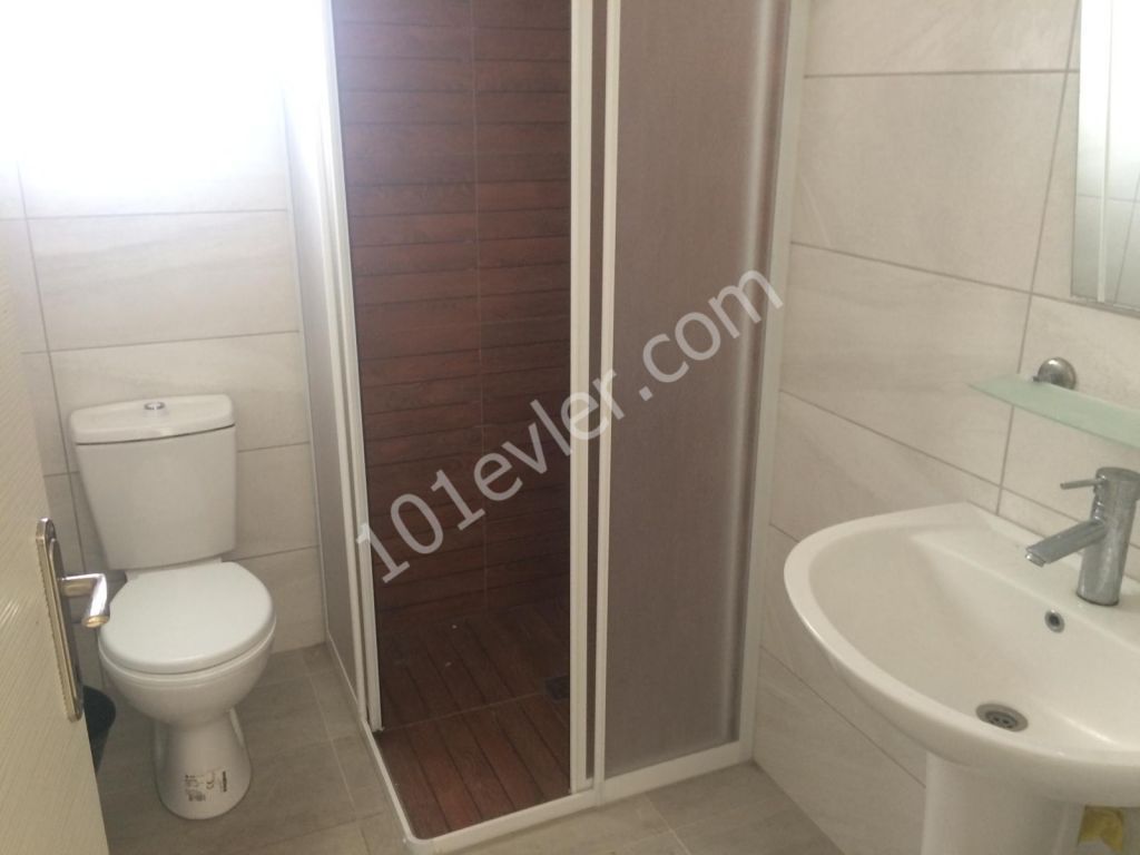 Flat To Rent in Zeytinlik, Kyrenia