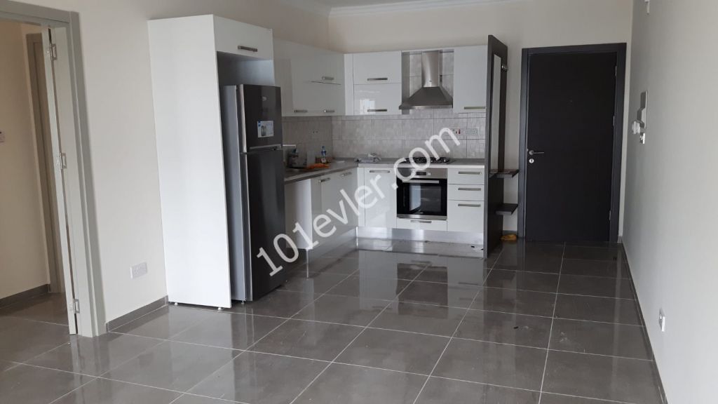 GİRNE MERKEZDE 2+1 FUL EŞYALI DAİRE