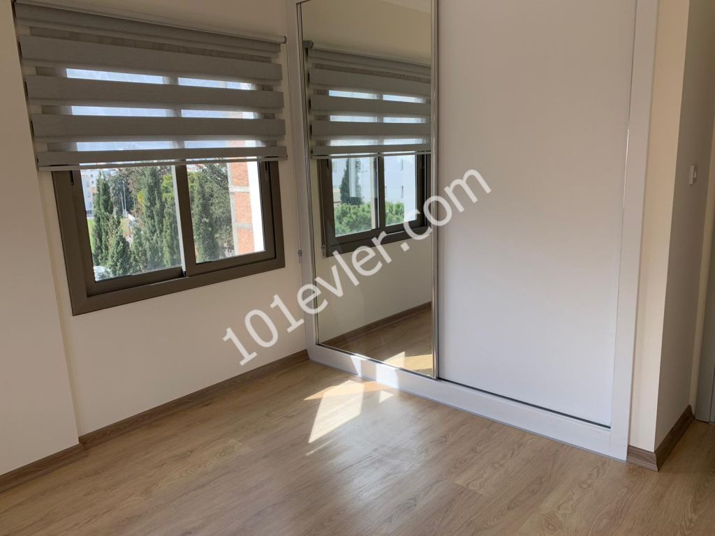 GİRNE MERKEZDE 2+1 FUL EŞYALI DAİRE