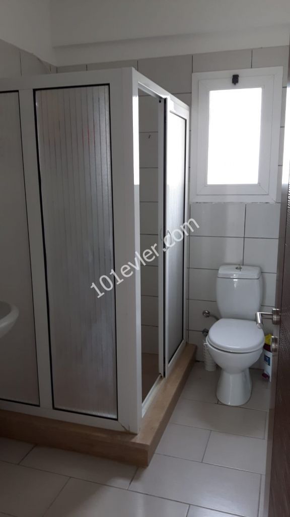 Flat To Rent in Zeytinlik, Kyrenia