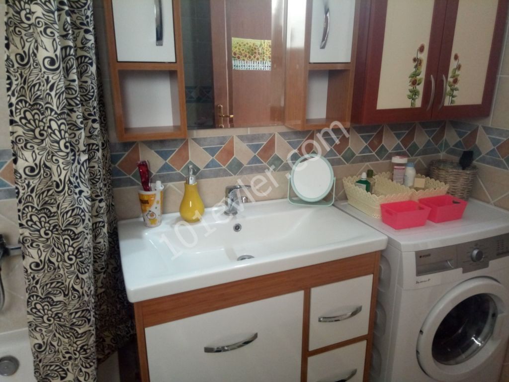 Flat To Rent in Girne Merkez, Kyrenia