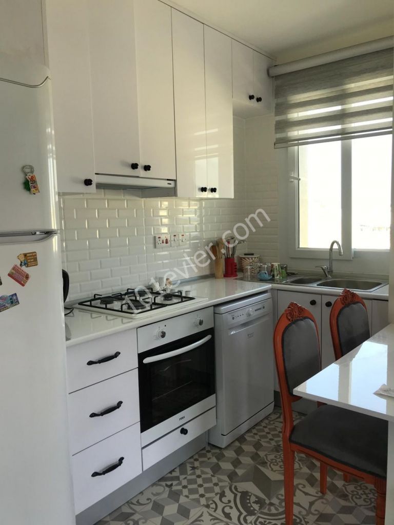 GİRNE MERKEZDE 2+1 EŞYALI KİRALIK DAİRE(28 HAZİRAN HAZIR)