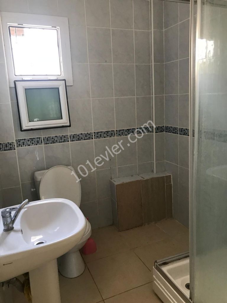 GİRNE MERKEZDE 2+1 EŞYALI KİRALIK DAİRE