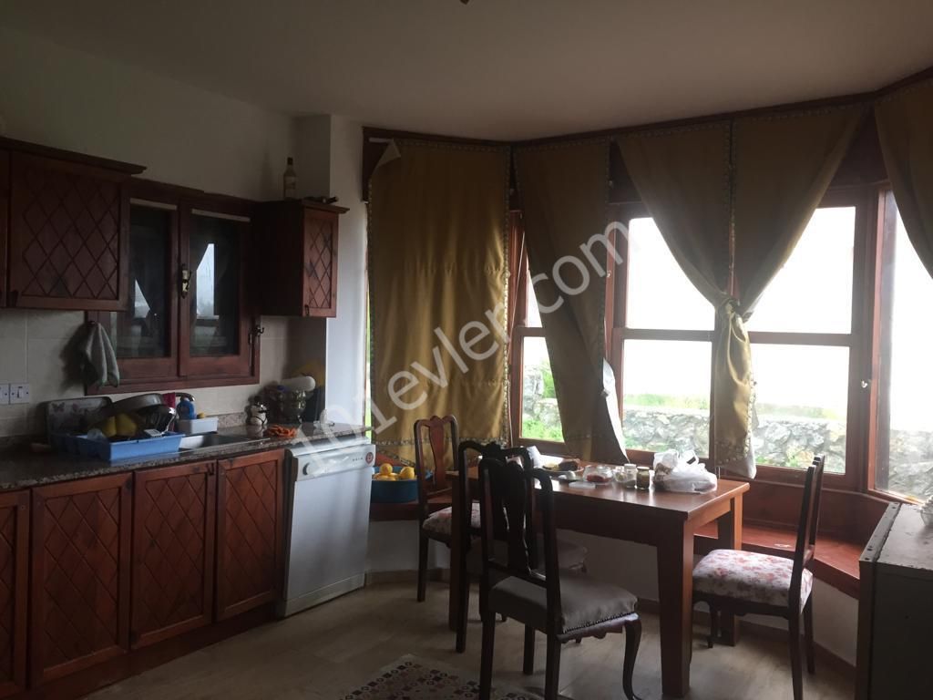 Villa For Sale in Karşıyaka, Kyrenia