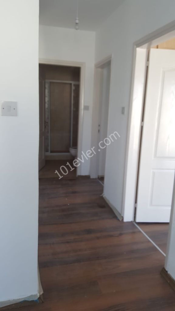 GİRNE MERKEZDE SATILIK 2+1 GENİŞ DAİRE