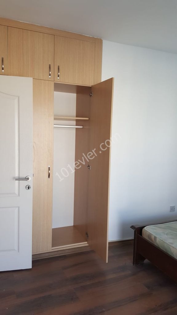 GİRNE MERKEZDE SATILIK 2+1 GENİŞ DAİRE