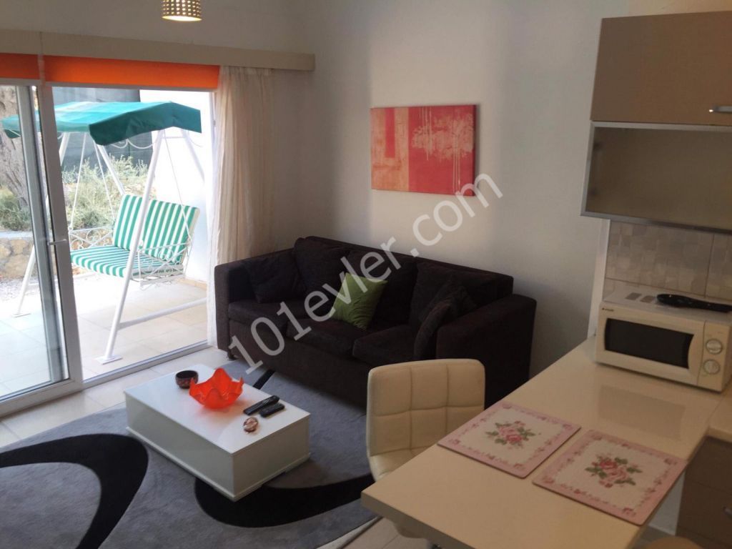 Flat To Rent in Karaoğlanoğlu, Kyrenia