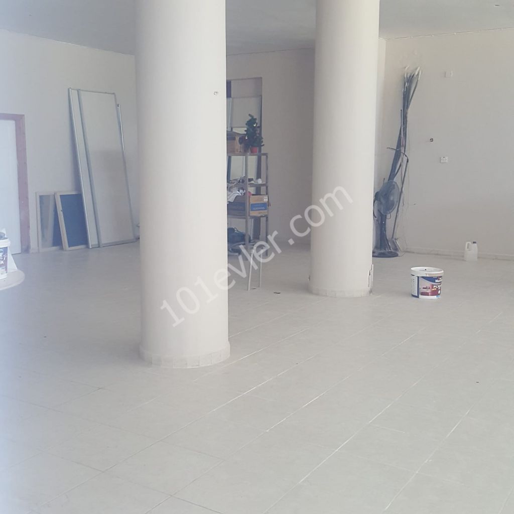 Warehouse To Rent in Karaoğlanoğlu, Kyrenia