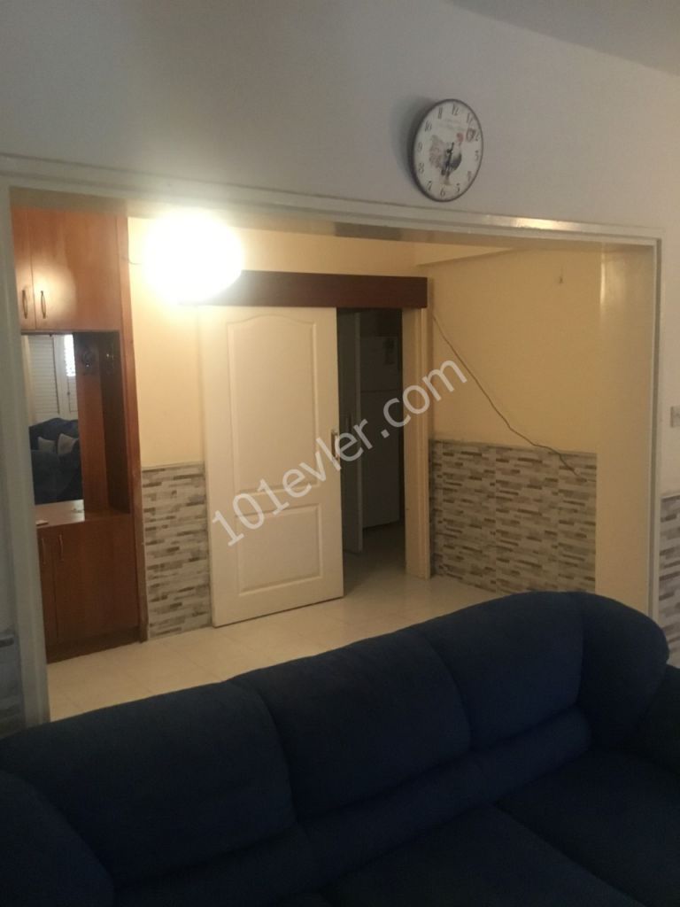 GİRNE MERKEZDE SATILIK 3+1 SATILIK TÜRK MALI DAİRE