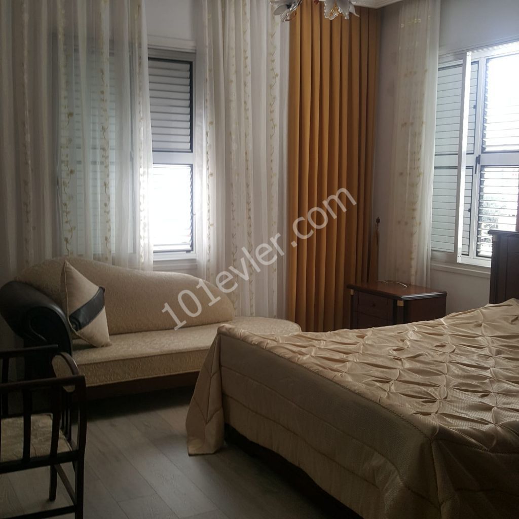 Flat To Rent in Girne Merkez, Kyrenia