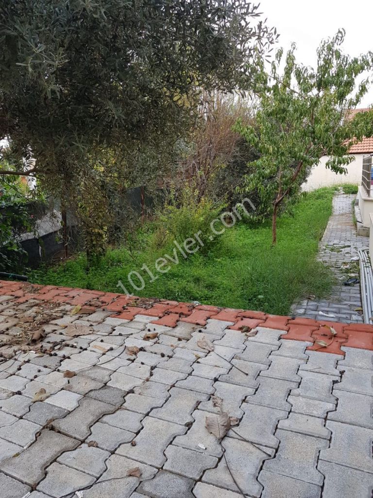 Flat To Rent in Karaoğlanoğlu, Kyrenia