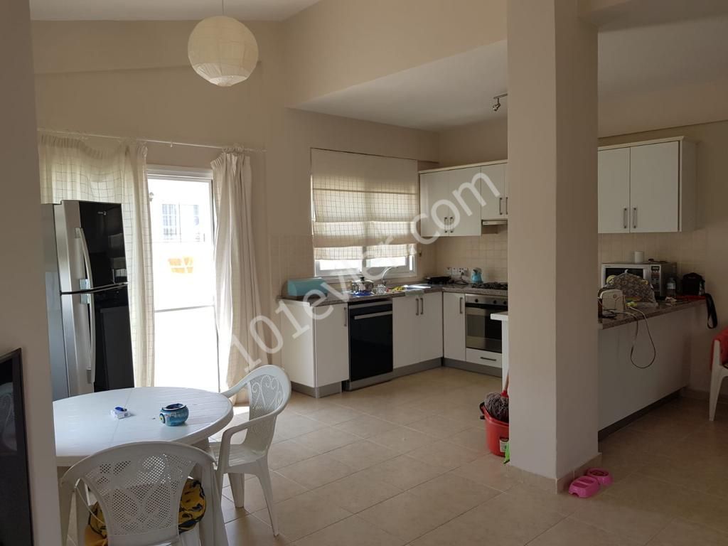 Penthouse For Sale in Girne Merkez, Kyrenia