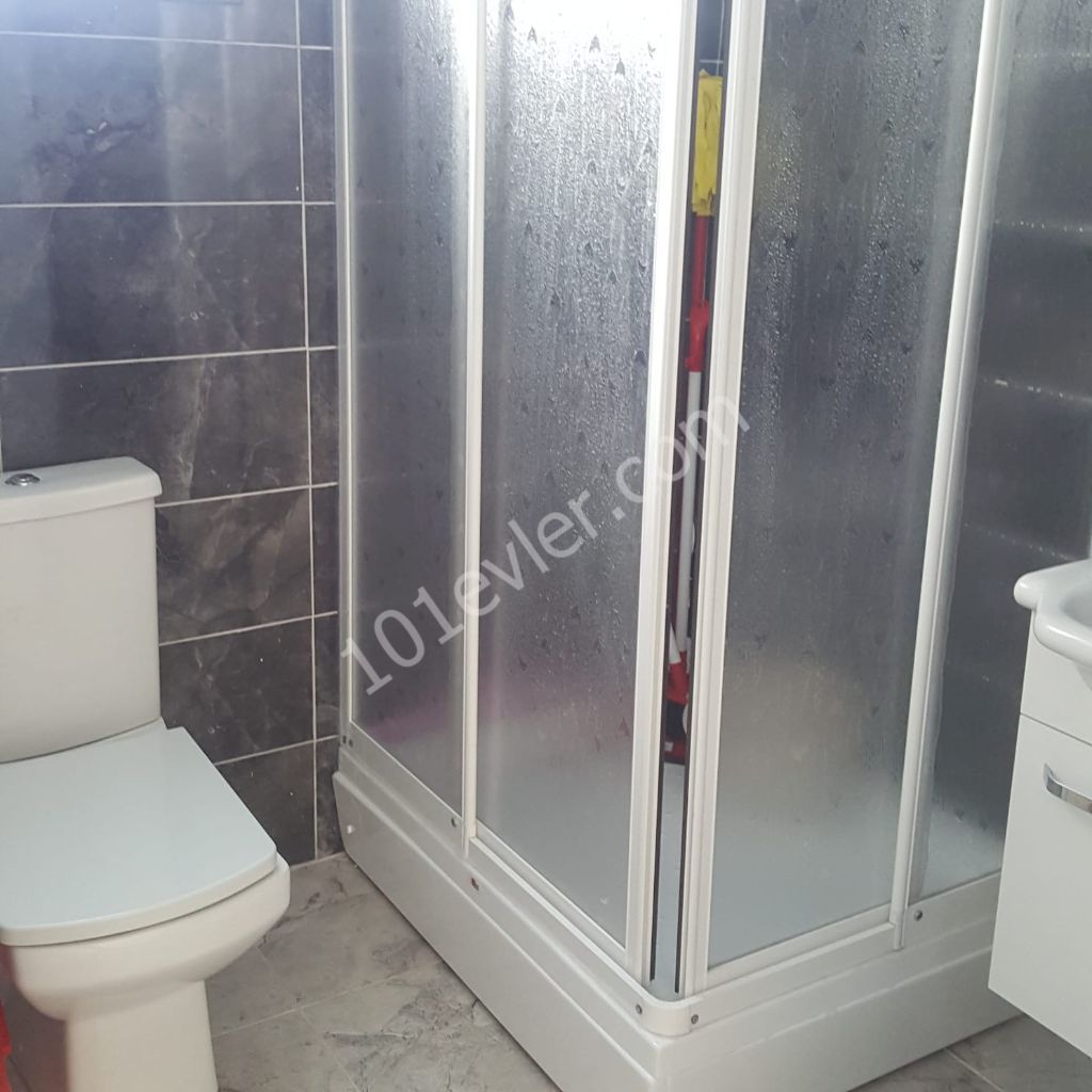 Flat To Rent in Zeytinlik, Kyrenia