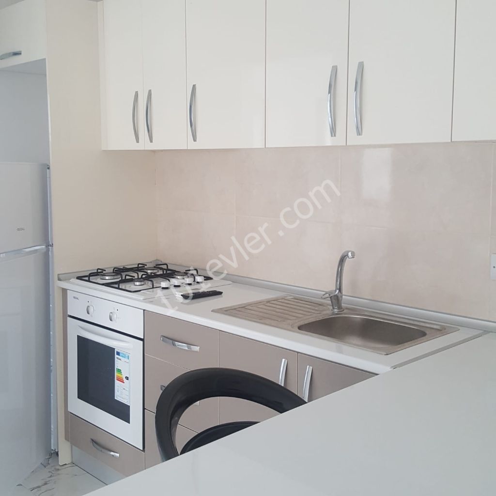 Flat To Rent in Zeytinlik, Kyrenia