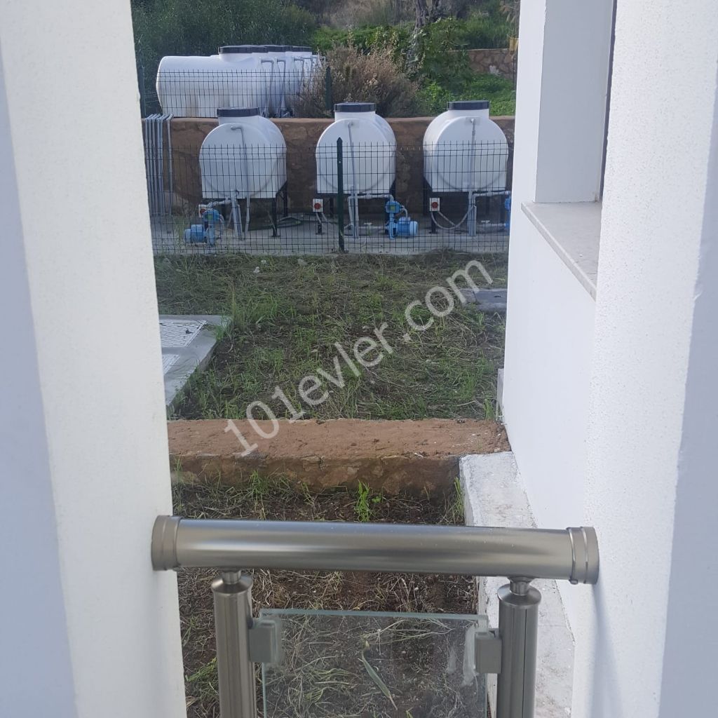 Flat To Rent in Zeytinlik, Kyrenia