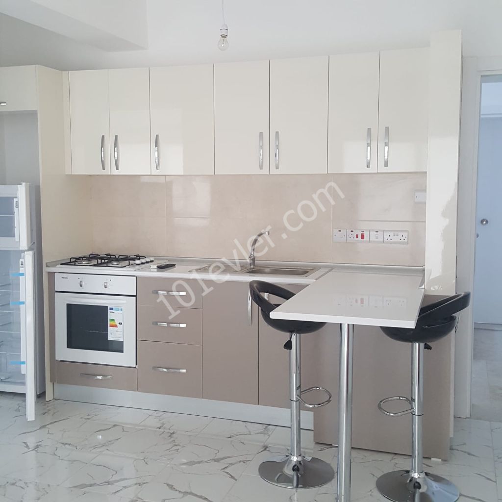 Flat To Rent in Zeytinlik, Kyrenia