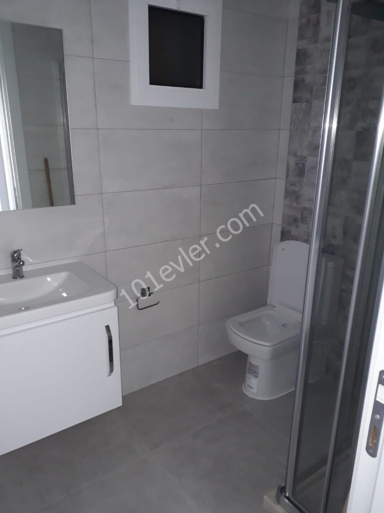 GİRNE MERKEZ'DE SIFIR EŞYALI 1+1 KİRALIK DAİRE