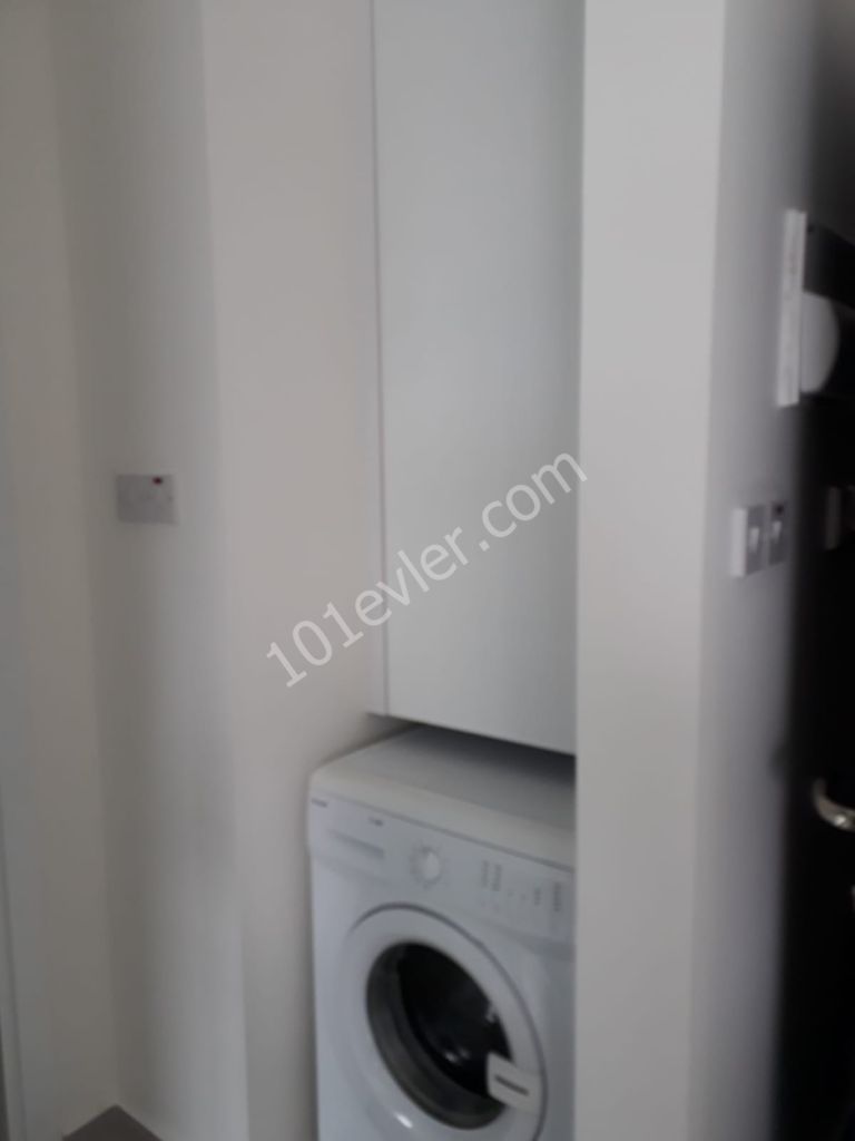 GİRNE MERKEZ'DE SIFIR EŞYALI 1+1 KİRALIK DAİRE