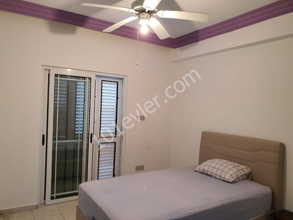 Flat For Sale in Aşağı Girne, Kyrenia