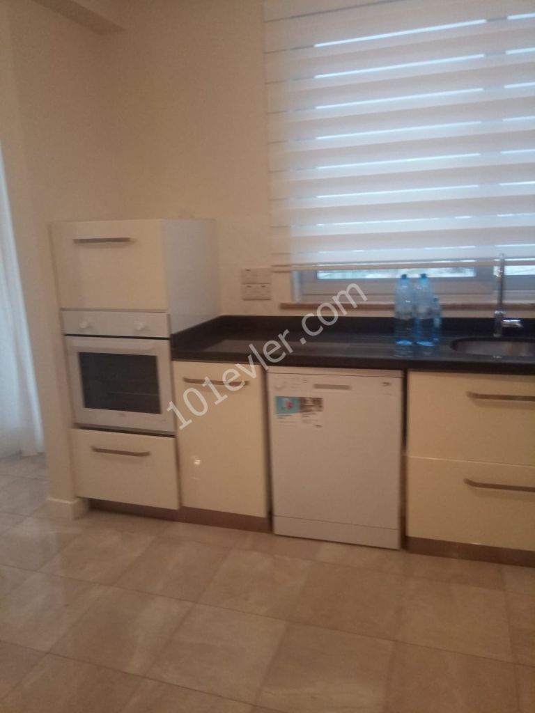 Flat To Rent in Girne Merkez, Kyrenia