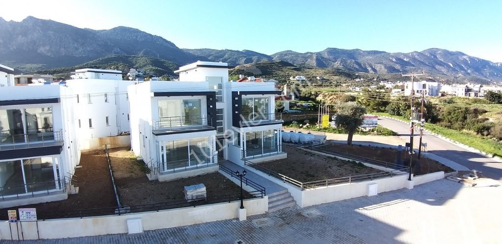 Flat For Sale in Alsancak, Kyrenia