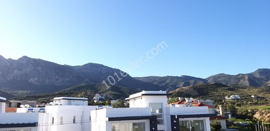 Flat For Sale in Alsancak, Kyrenia