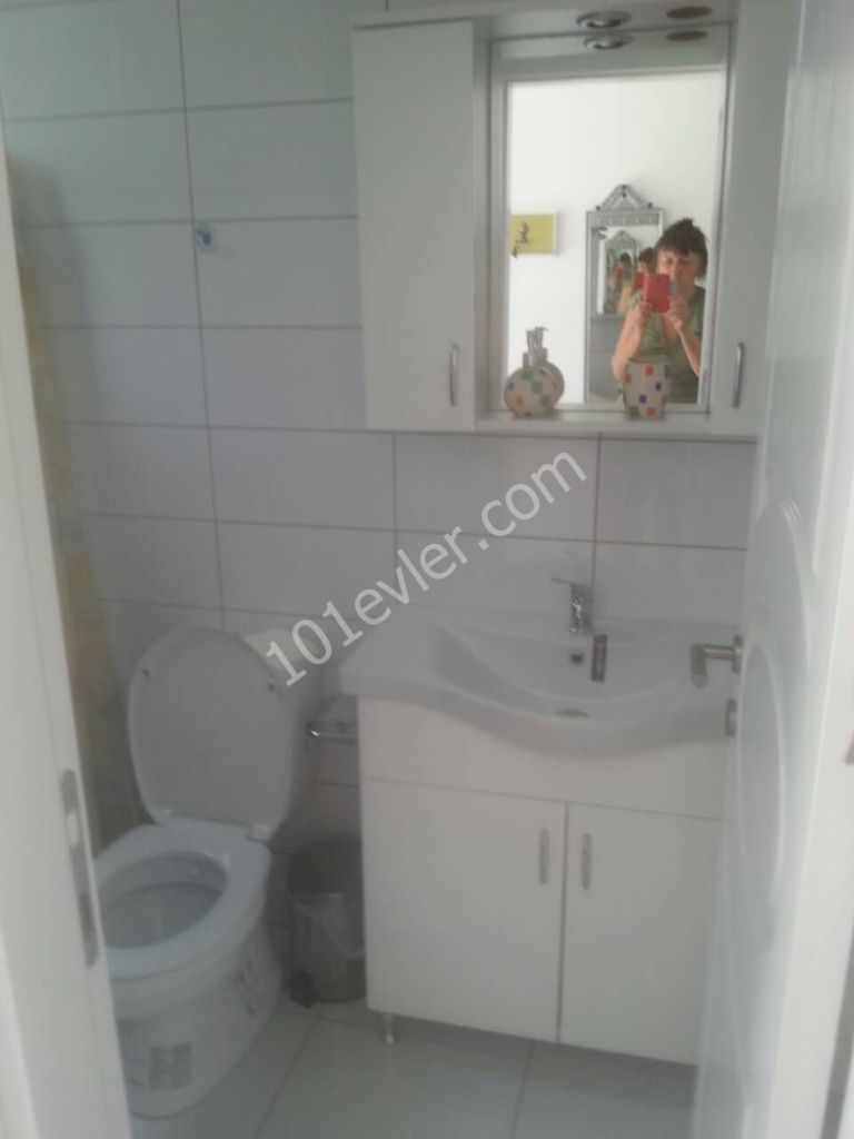 ALSANCAK'DA ORTAK HAVUZLU 1+1 SATILIK DAİRE