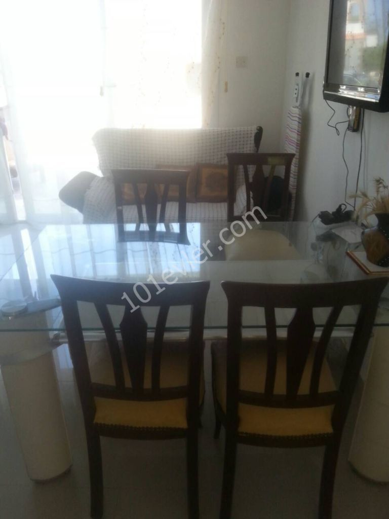 ALSANCAK'DA ORTAK HAVUZLU 1+1 SATILIK DAİRE