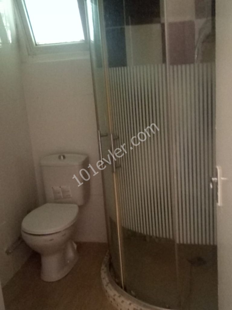 Flat To Rent in Karaoğlanoğlu, Kyrenia