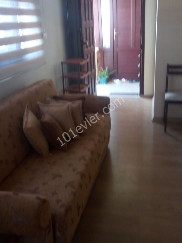 Flat To Rent in Karaoğlanoğlu, Kyrenia