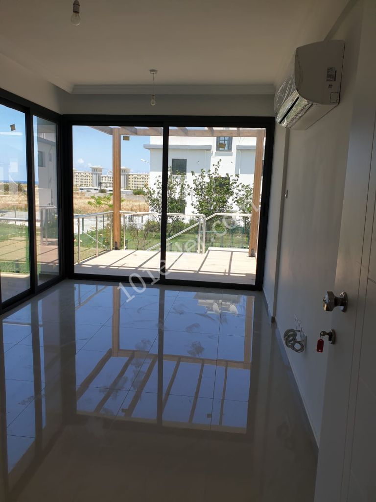 Flat For Sale in Alsancak, Kyrenia