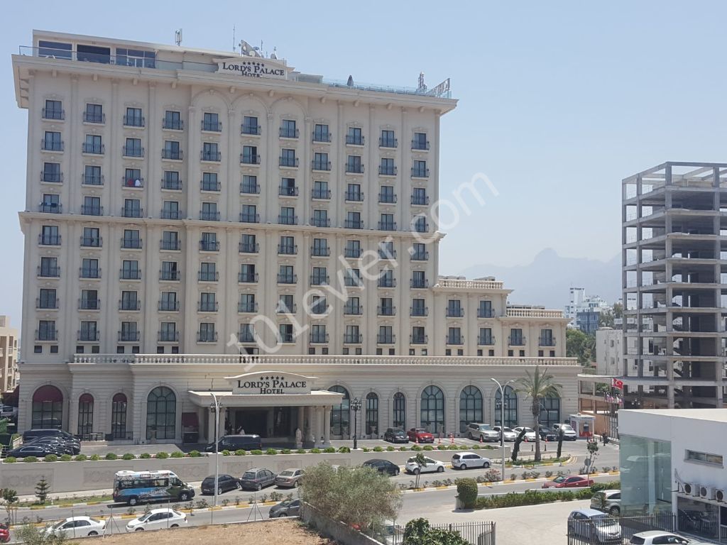 GİRNE LORD PALACE BÖLGESİ DENİZ MANZARALI KİRALIK 2+1 DAİRE