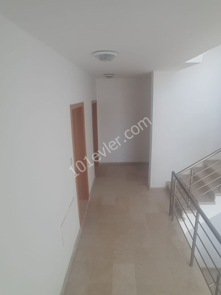 Flat To Rent in Girne Merkez, Kyrenia