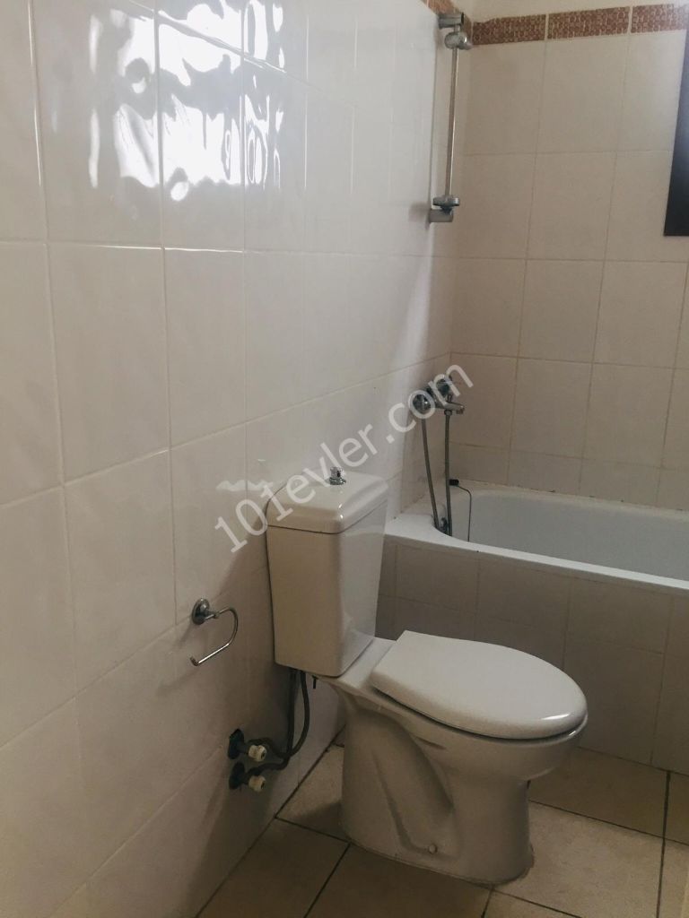 Flat To Rent in Yeşiltepe, Kyrenia