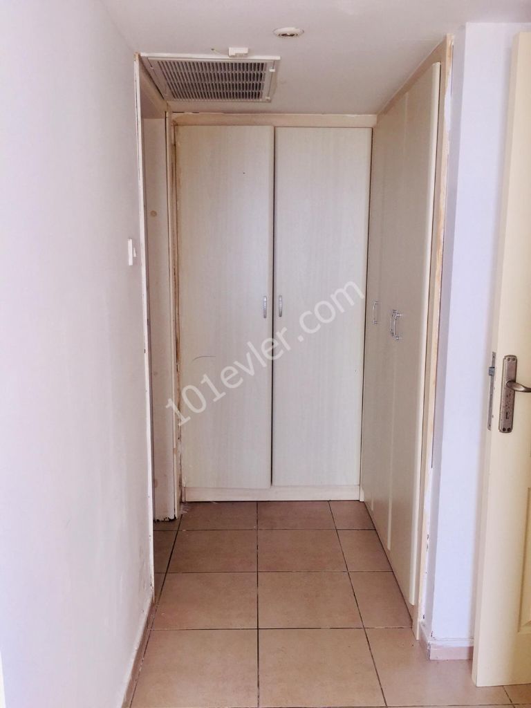 Flat To Rent in Alsancak, Kyrenia