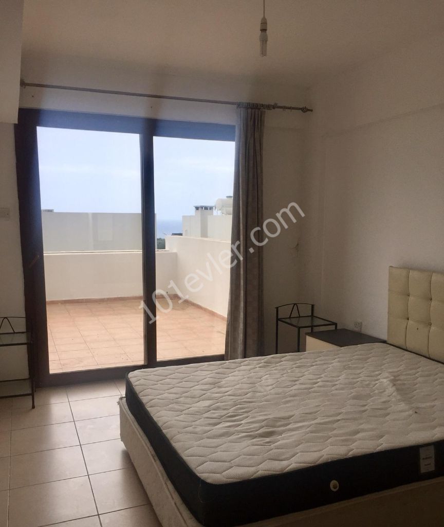 Flat To Rent in Alsancak, Kyrenia