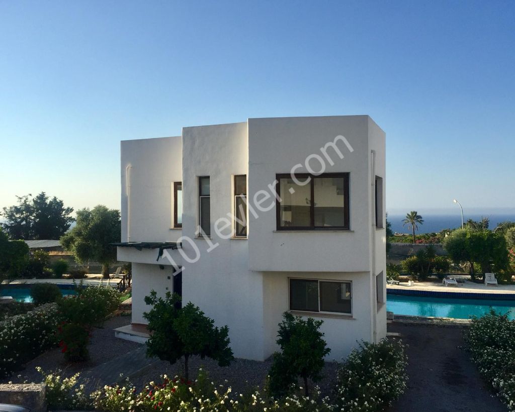 Villa For Sale in Alsancak, Kyrenia