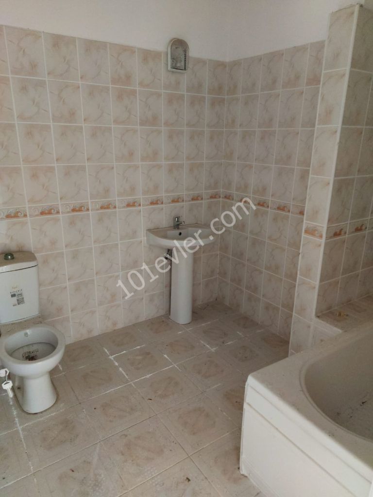 Flat For Sale in Alsancak, Kyrenia