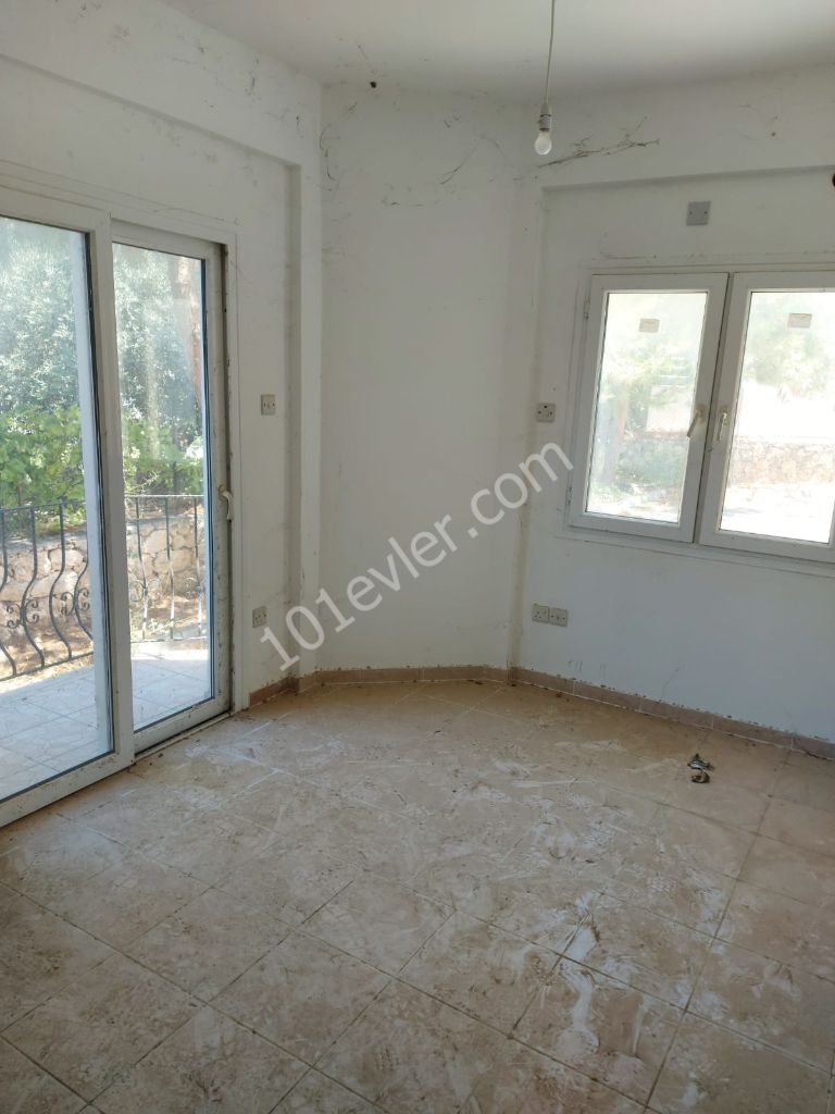 Flat For Sale in Alsancak, Kyrenia