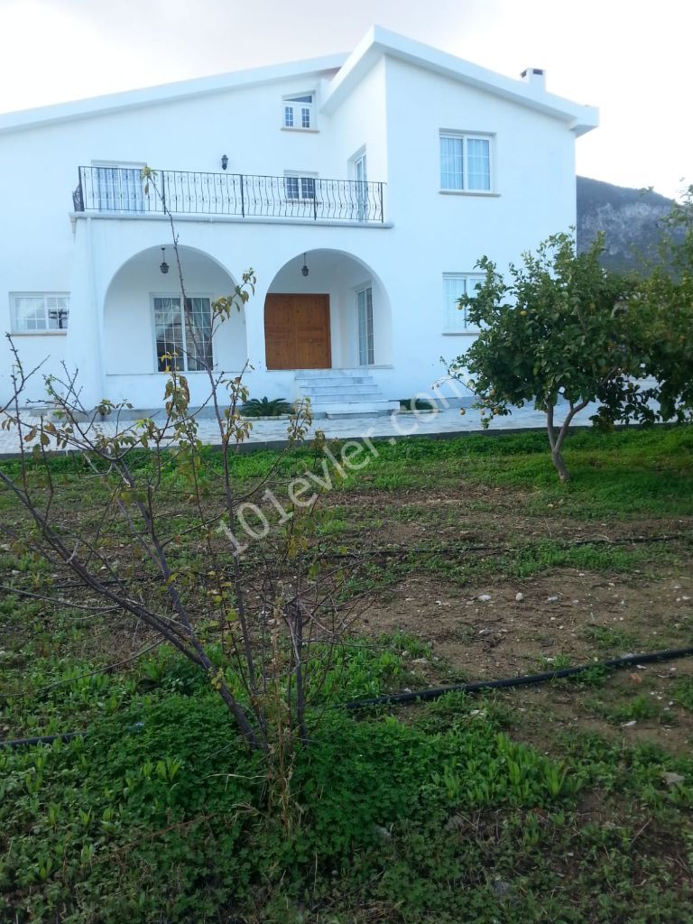 Villa To Rent in Bellapais, Kyrenia