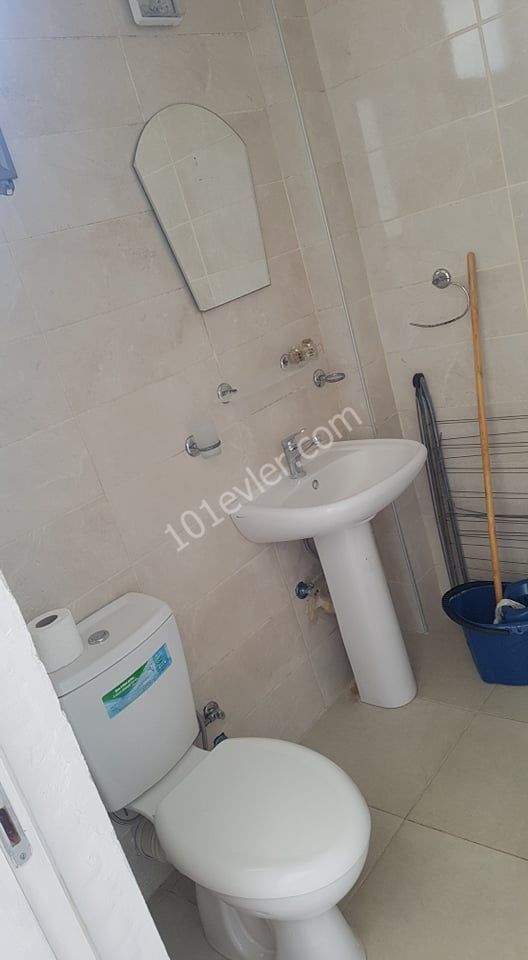 Flat To Rent in Karaoğlanoğlu, Kyrenia