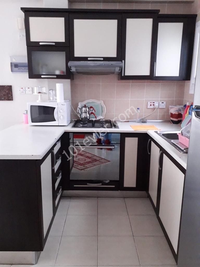 GİRNE MERKEZDE KİRALIK 1+1 DAİRE  2250TL