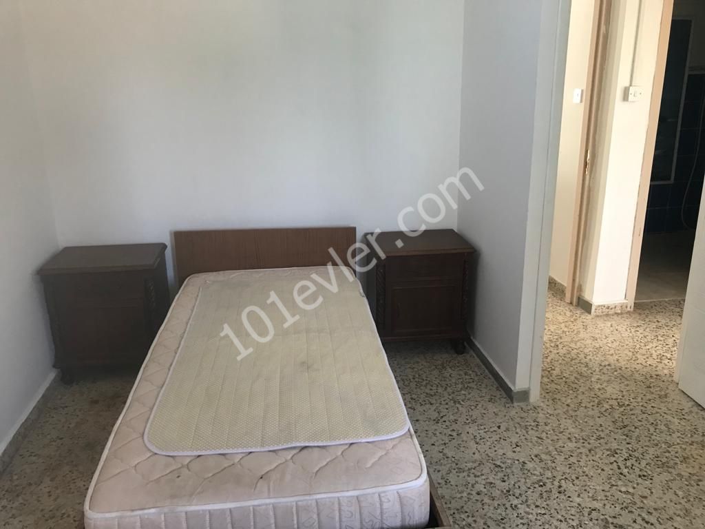 Flat To Rent in Karaoğlanoğlu, Kyrenia