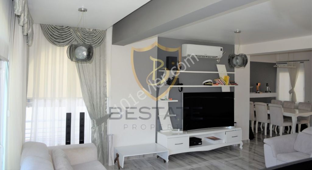 3 + 1 VILLA MIT POOL IN KYRENIA ALSANCAK ZU VERKAUFEN !! ** 