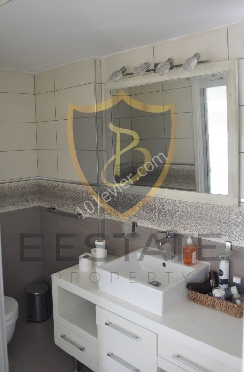 3 + 1 VILLA MIT POOL IN KYRENIA ALSANCAK ZU VERKAUFEN !! ** 