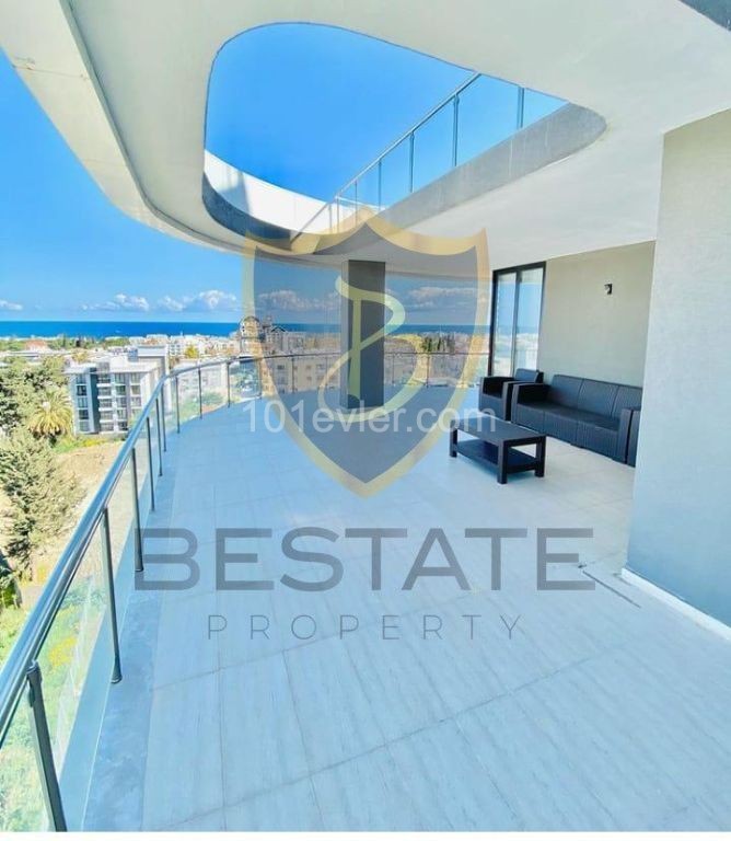 2+1 PENTHOUSE FOR RENT WITH A MAGNIFICENT VIEW IN THE CENTER OF KYRENIA !! ** 