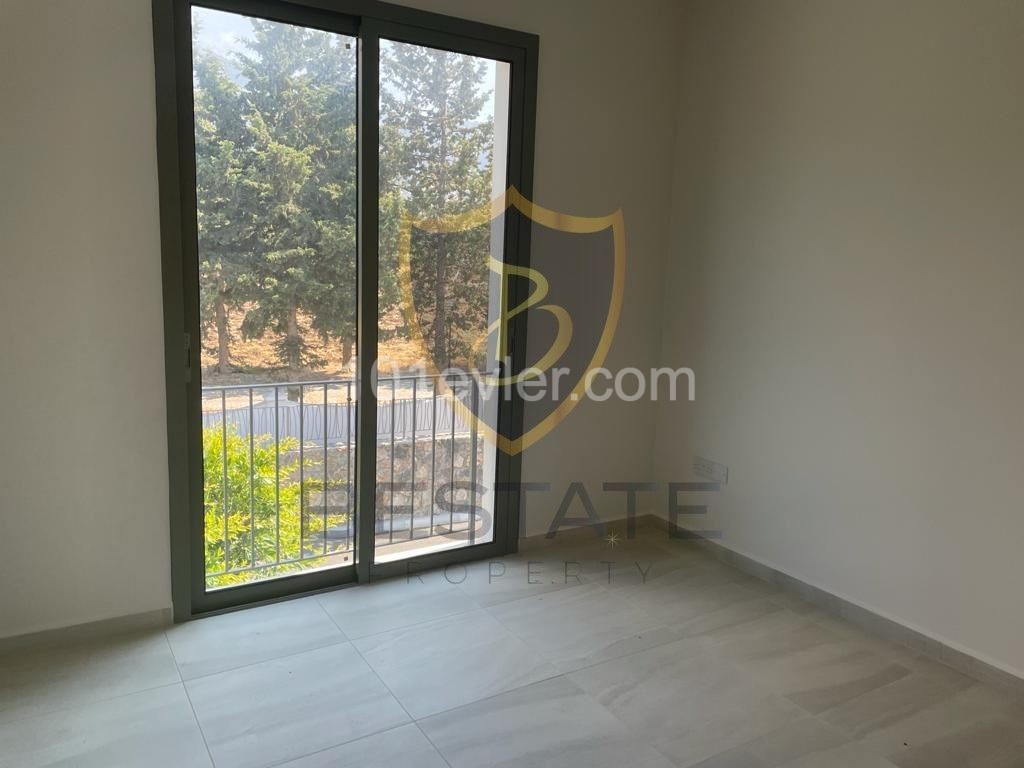 GİRNE ALSANCAK'TA ÖDÜLLÜ SİTE KIBRIS TOWN HOUSES 2+1 SATILIK DAİRE !!