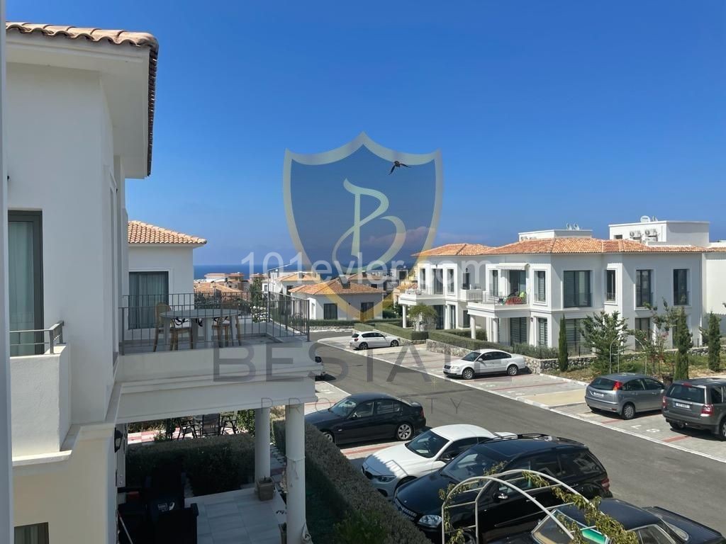 GİRNE ALSANCAK'TA ÖDÜLLÜ SİTE KIBRIS TOWN HOUSES 2+1 SATILIK DAİRE !!