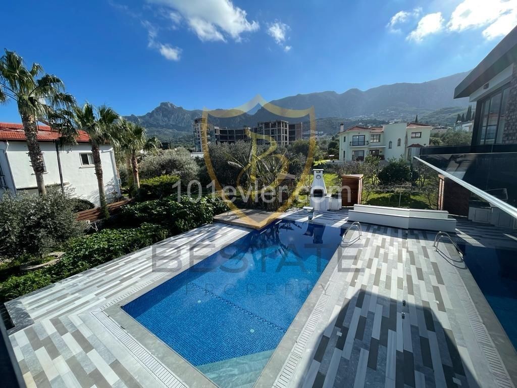 4 + 1 VILLA ZUM VERKAUF IN KYRENIA MIT PRIVATEM POOL MIT EINZIGARTIGEM INTERIEUR!! ** 