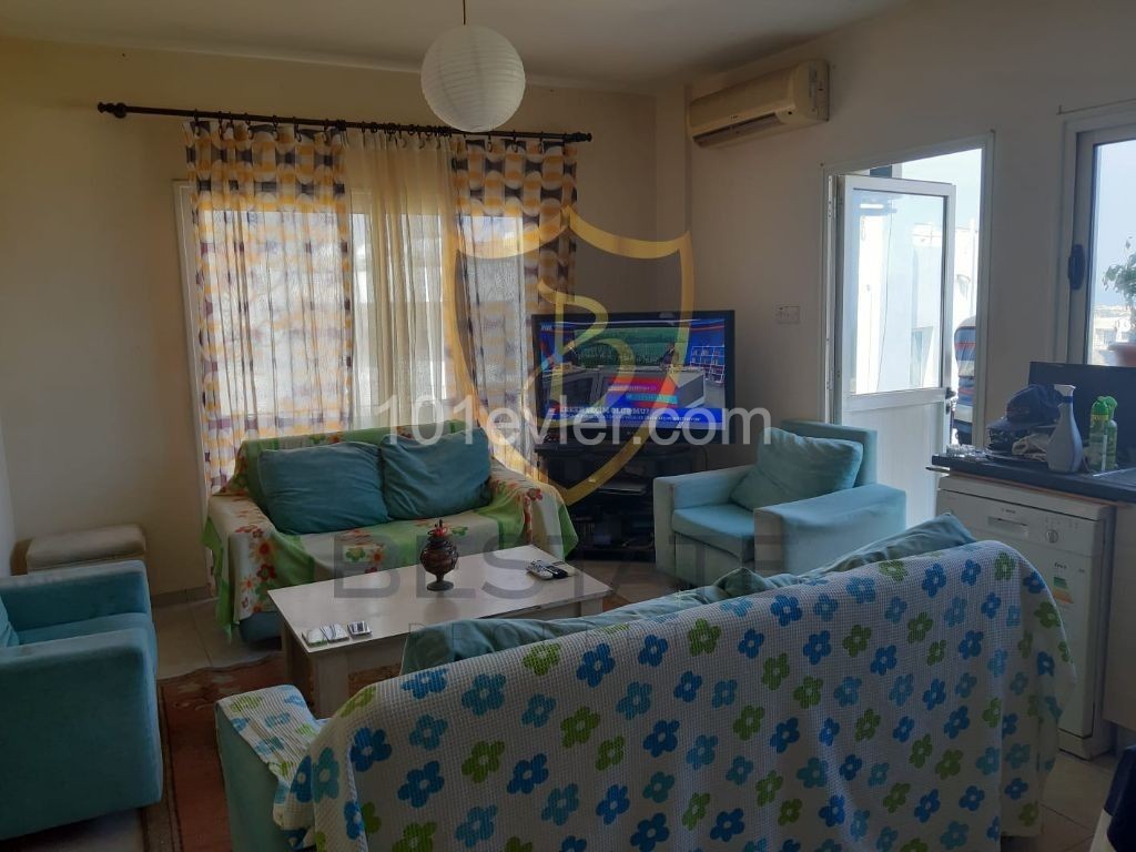 URGENT SALE!! 2+1 FLAT FOR SALE IN A SITE WITH POOL IN KYRENIA LAPTA!! ** 